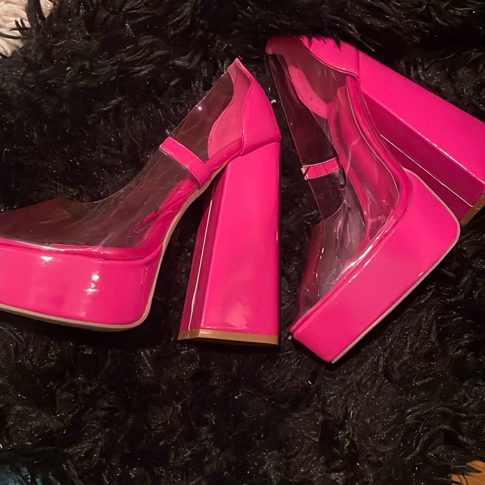 Fashion Nova Fuchsia Heels